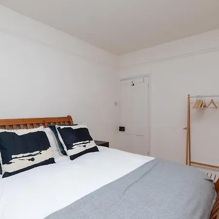 2 Bed Apartment In Sydenham, London Exterior photo