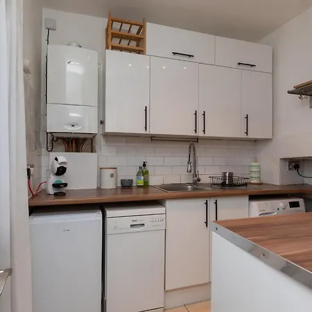 2 Bed Apartment In Sydenham, London Exterior photo
