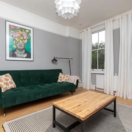 2 Bed Apartment In Sydenham, London Exterior photo