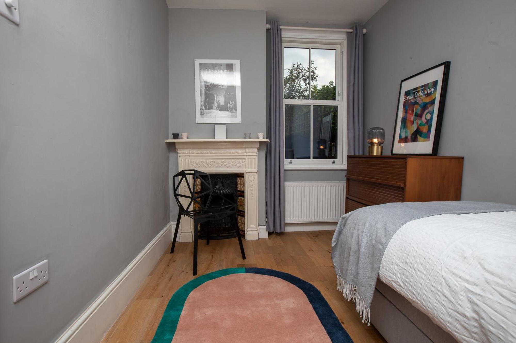 Apartment 2 Bed In Sydenham, London