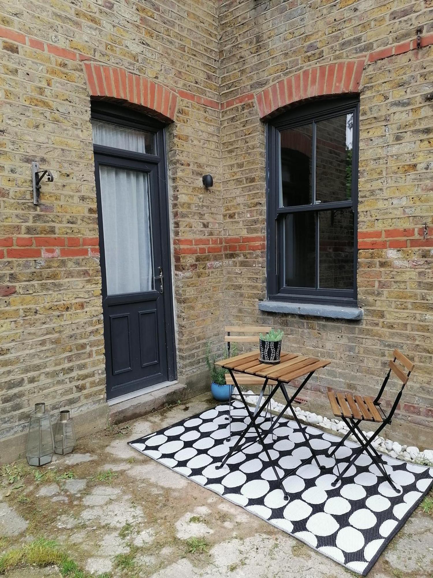 Apartment 2 Bed In Sydenham, *
